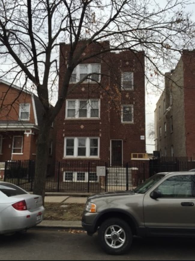 Building Photo - 5055 W Montana St Unit 2