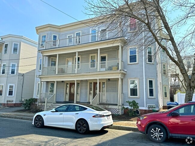 Building Photo - 103 Beech St Unit 3 Rental