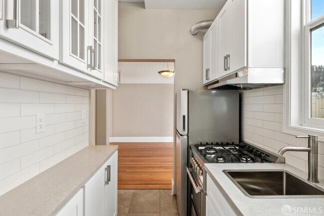 Photo - 370 Frederick St