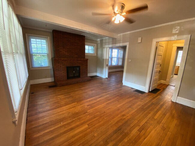 Photo - 2103 Summit St Unit 2103