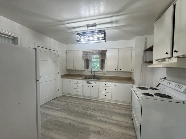 2715 W 48th St Unit 1