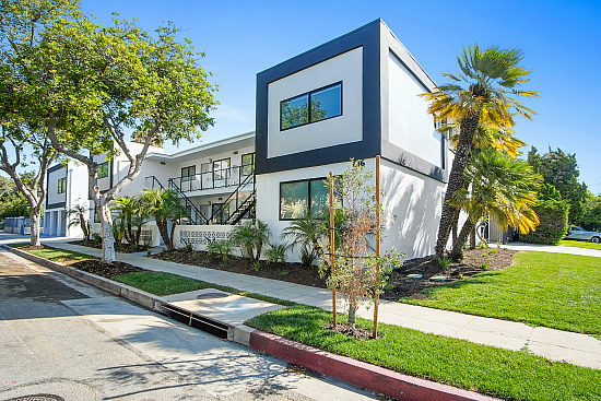 Front of Building - 616 Granada St Apartments