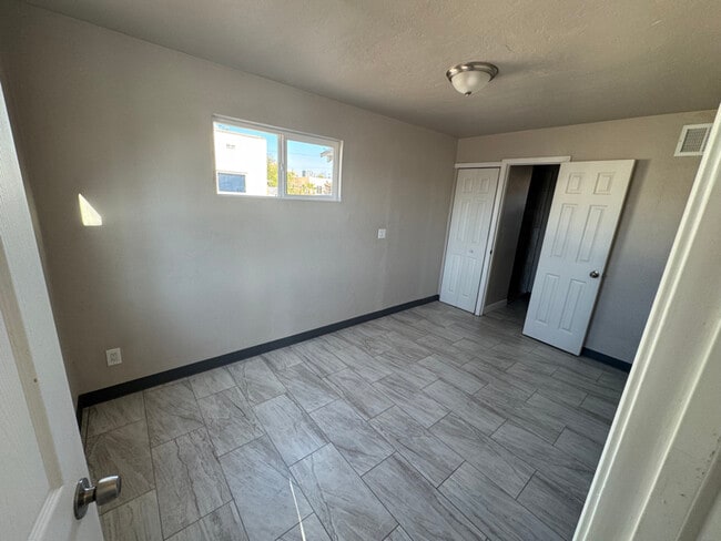 Photo - 309 W 44th St