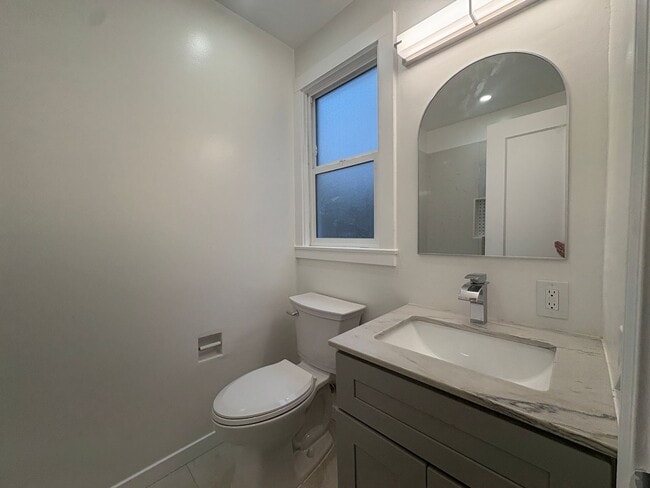 302-316 Kipling Street - 314