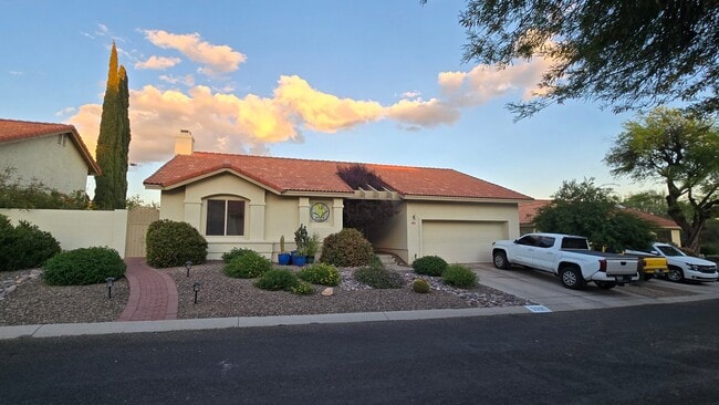Photo - 5550 N Waterfield Dr