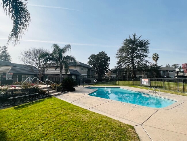 Building Photo - WESTWOOD VILLAGE Rental