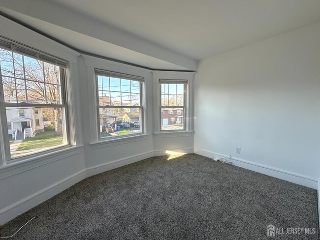 Photo - 511 Grove St