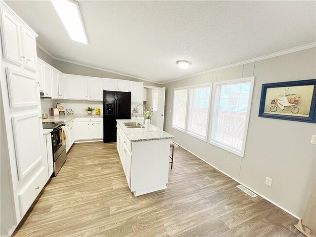 Photo - 325 Washington Dr