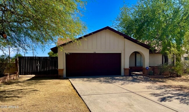 Photo - 3901 W Sweetwater Ave