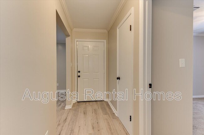 Photo - 1404 Johns Rd