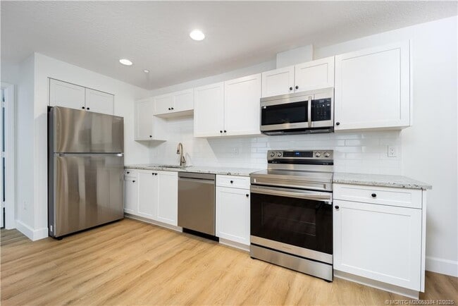 Photo - 3375 SW Mapp Rd Unit 204