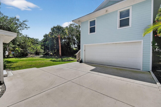 Photo - 608 SE 5th St