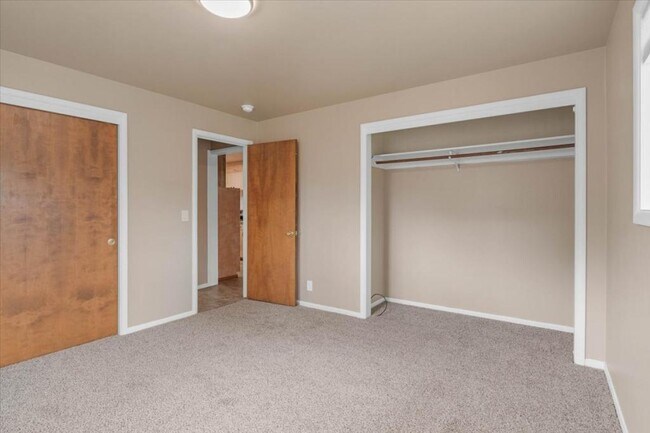 836 NW 28th St