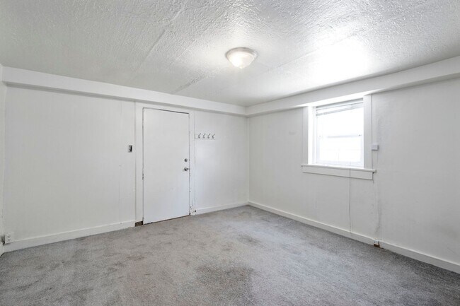 Photo - 764 Garfield Ave Unidad 2