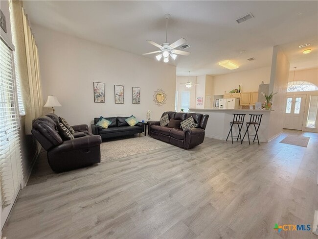 Photo - 2314 Kingsbury Dr