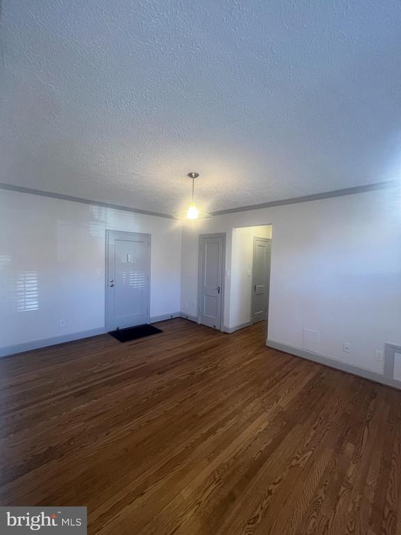 Photo - 715 S Washington St