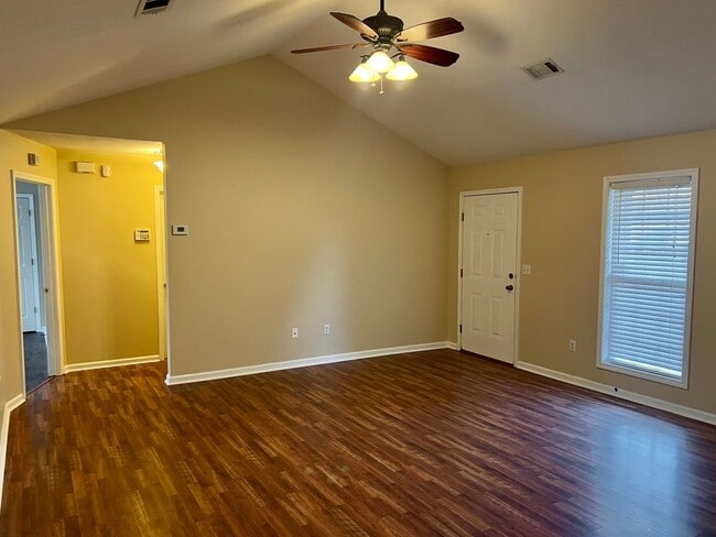 Photo - 5611 Prospect Rd