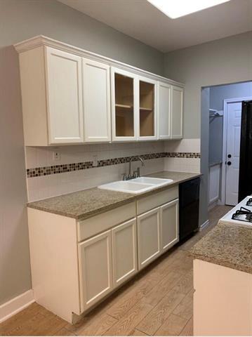 Photo - 200 E 12th St