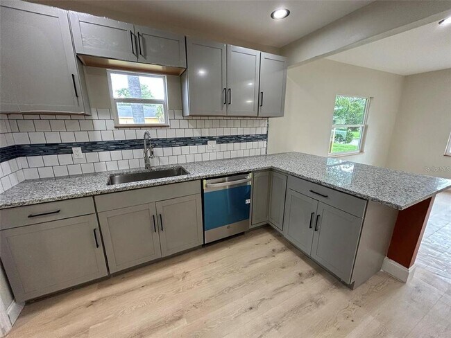 Photo - 2245 17th Ave S