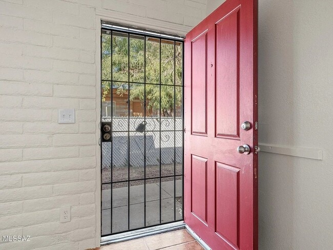Photo - 1408-1410 N Hualpai Rd Unit 1408