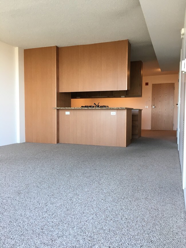 Photo - 9715 Woods Dr Unit 907