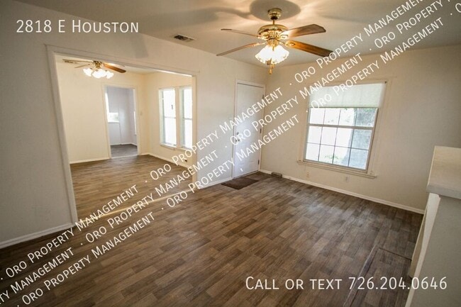 Photo - Close to Local Amenities and Downtown
