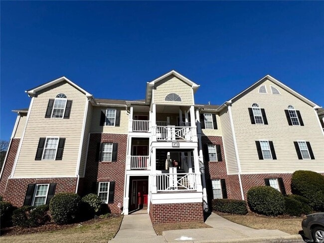 Building Photo - 372 Bubble Creek Ct Rental