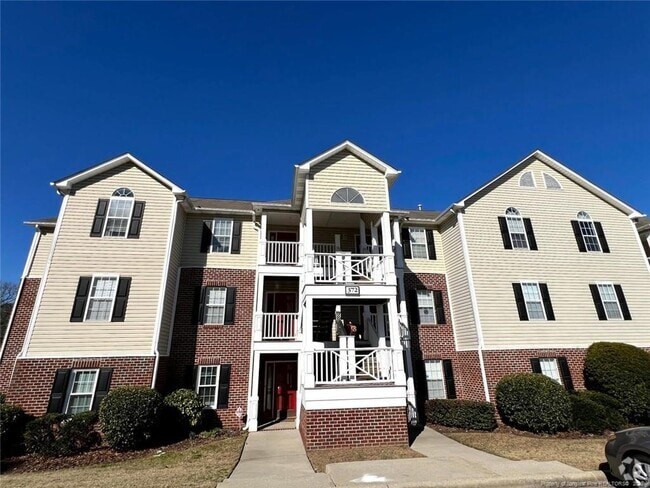 Building Photo - 372 Bubble Creek Ct Rental