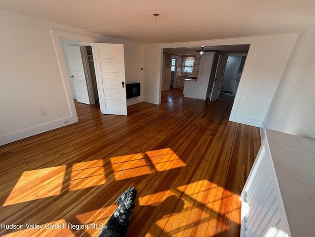 Photo - 502 Warren St