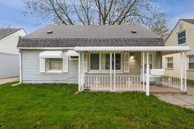 Photo - 22778 Almond Ave
