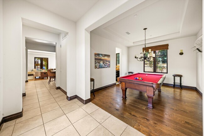 347 Island Oak Ln