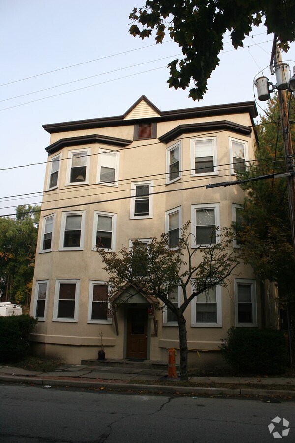 Photo - 43 Verazzano Blvd