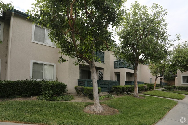 Summerhill Village Apartments