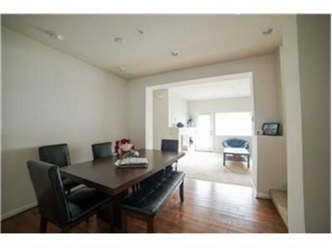 Photo - 15720 Manor Way