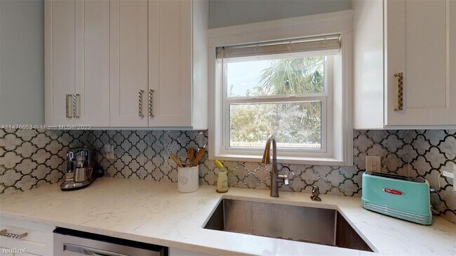 Photo - 1 br, 1 bath Condo - 3252 NE 13th St Apt 5 Unidad Apt 5