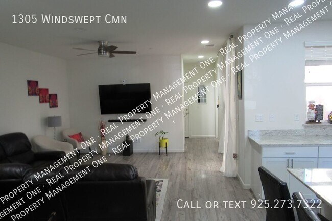 Photo - 1305 Windswept Common