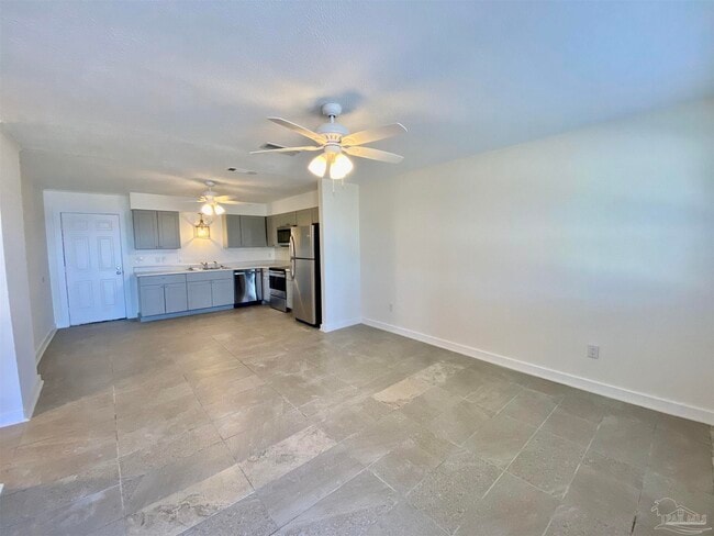 Photo - 9553 Lillian Hwy