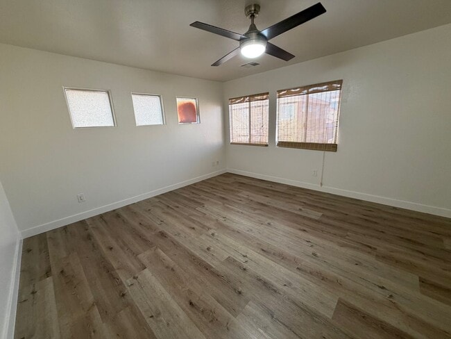 Photo - Mountain's Edge 3 Bed 3.5 Bath home in the Southwest. 1 Bed downstairs!