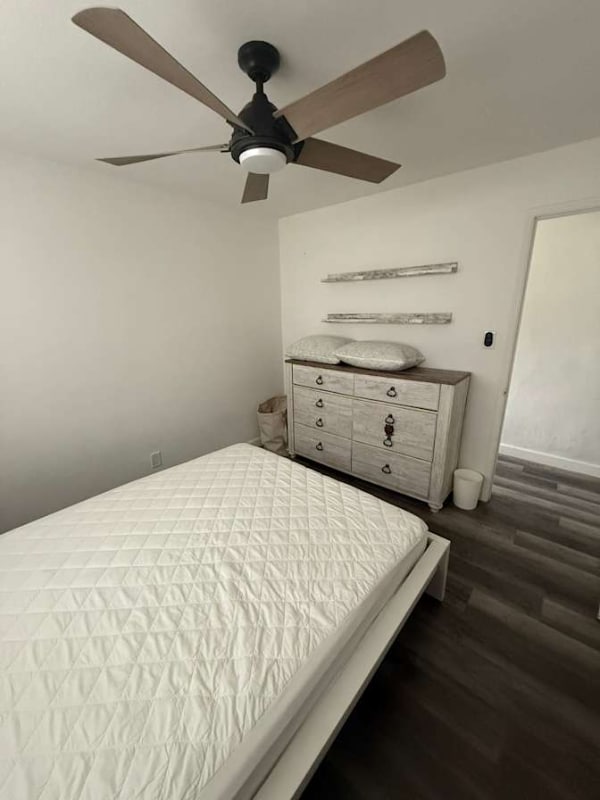 Building Photo - 240 NE 60th St Rental