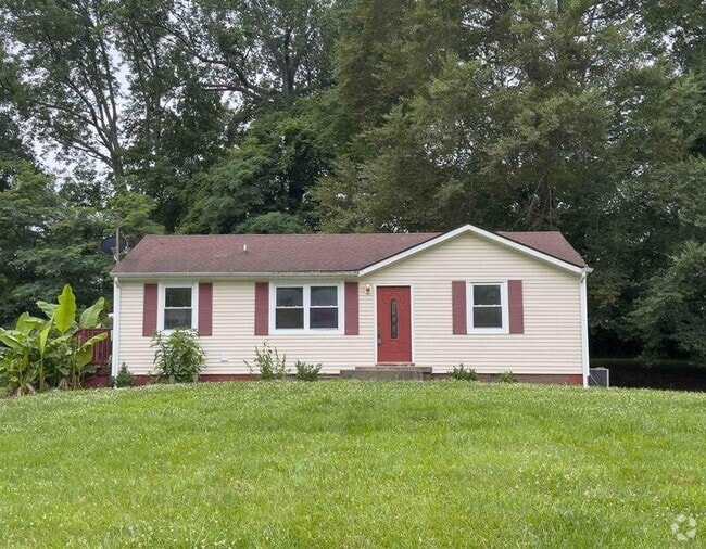 Building Photo - 808 Helton Dr Rental
