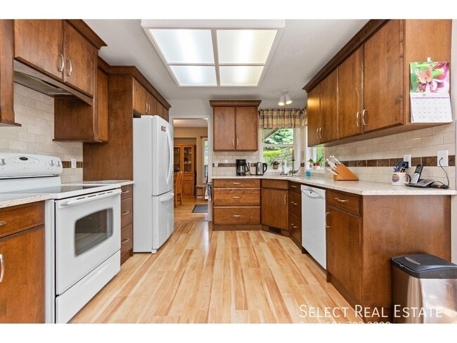 Photo - 46660 Sylvan Dr