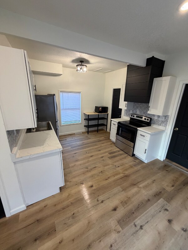 Photo - 2451 Chelsea Ave