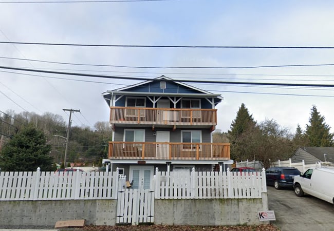 Building Photo - 320 S Henderson St Rental