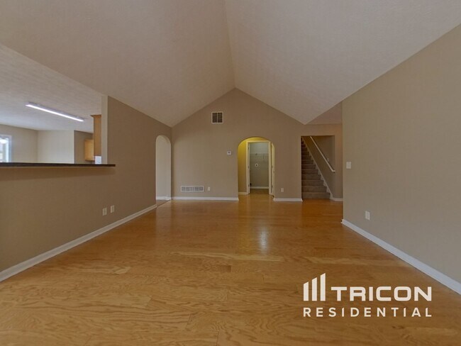 Photo - 324 White Flower Cir