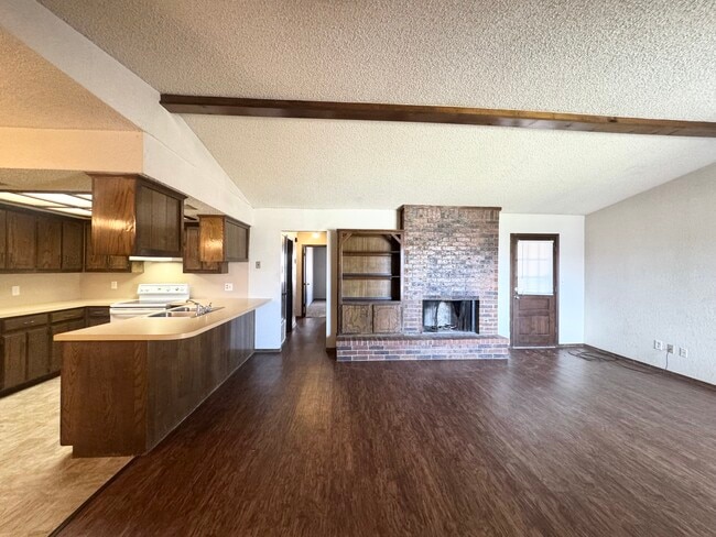 Photo - 9821 Larkspur Ln