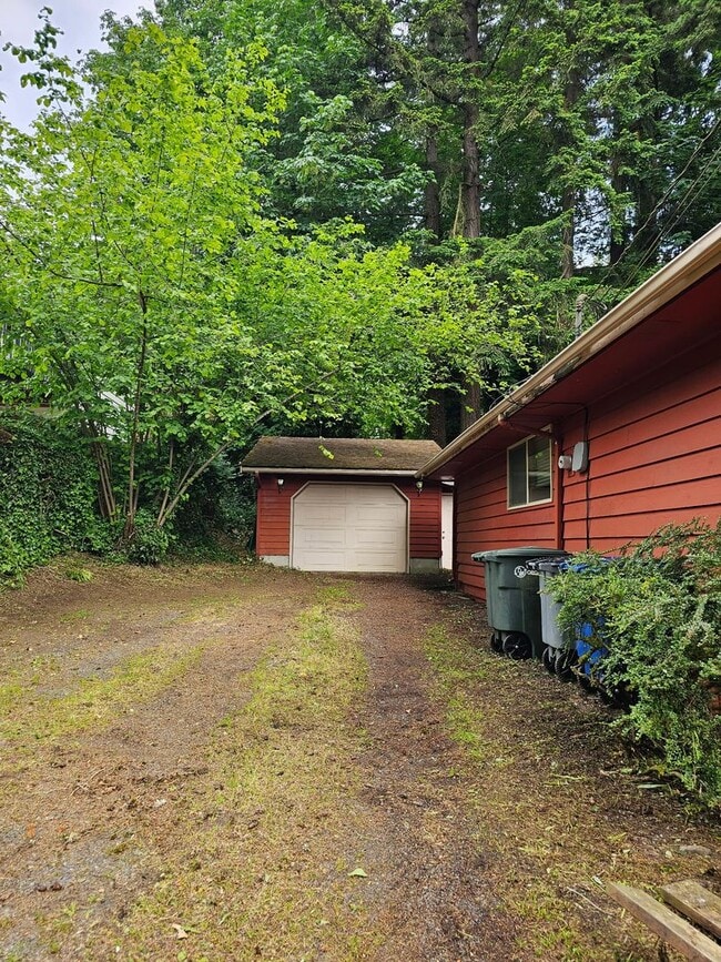 Photo - Charming 3 bedroom 1 bathroom home in Bothell!