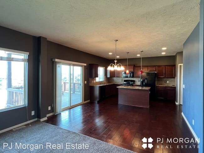 Photo - 4 br, 3 bath House - 17330 Meredith Avenue