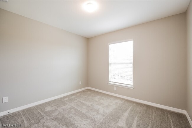 Photo - 2910 57th St W