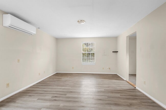 Photo - 1478 Apache Dr