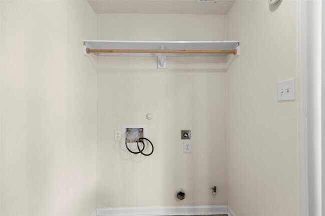 Photo - 14106 Kinsbourne Ln